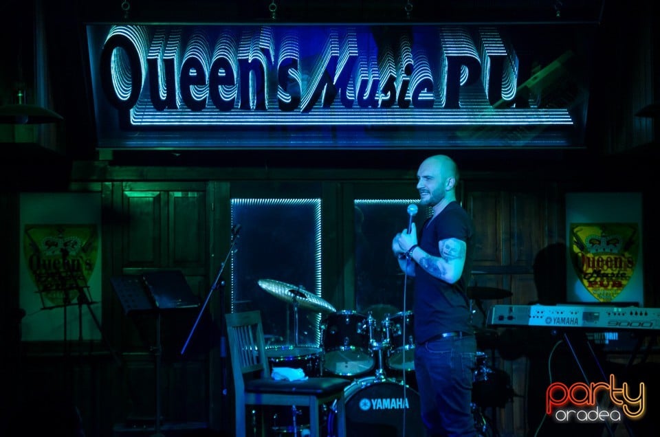 Stand up comedy, Queen's Music Pub