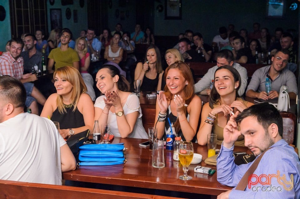 Stand up comedy, Queen's Music Pub