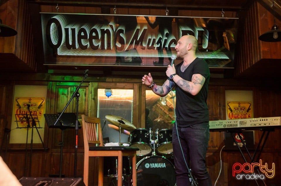 Stand up comedy, Queen's Music Pub