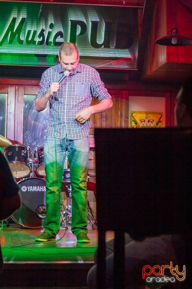 Stand up comedy, Queen's Music Pub