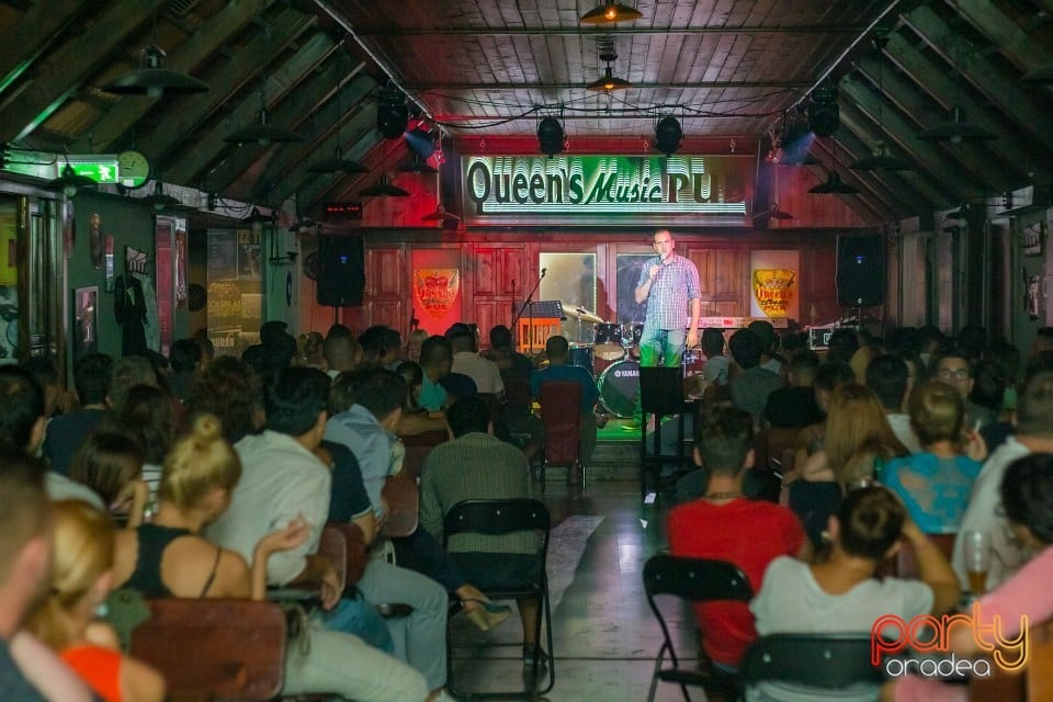 Stand up comedy, Queen's Music Pub