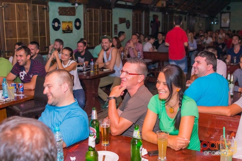 Stand up comedy, Queen's Music Pub