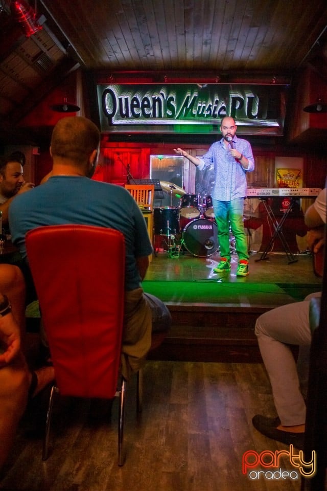 Stand up comedy, Queen's Music Pub