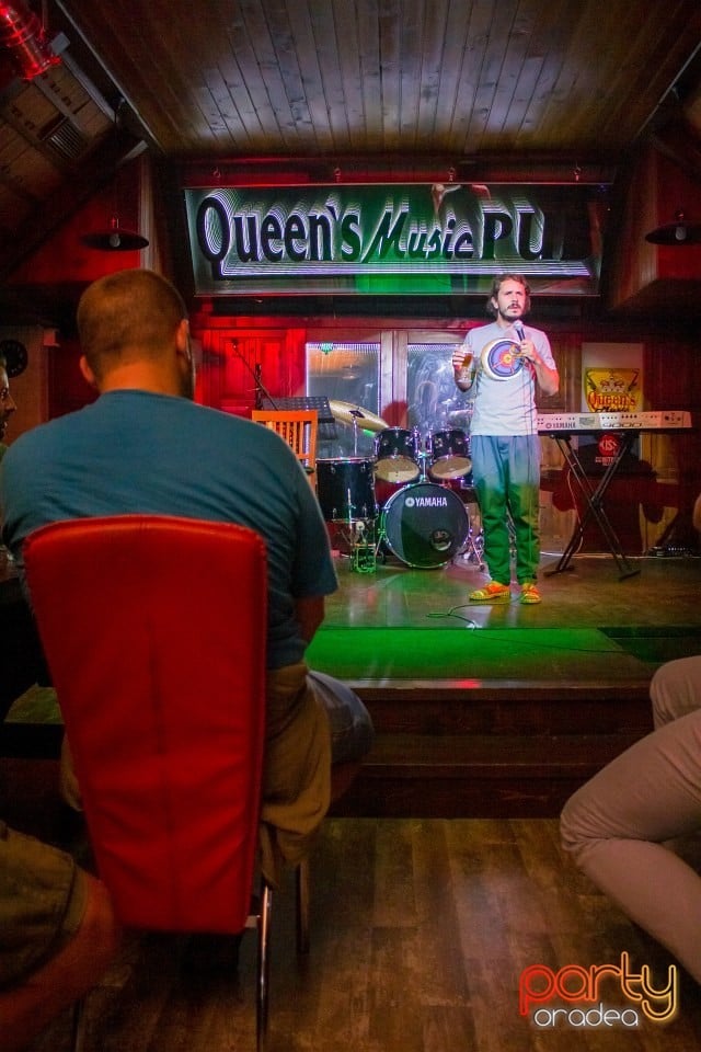 Stand up comedy, Queen's Music Pub