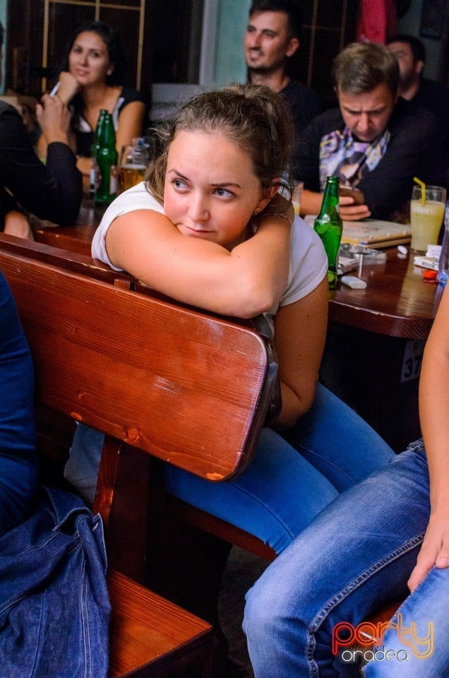 Stand Up Comedy, Queen's Music Pub