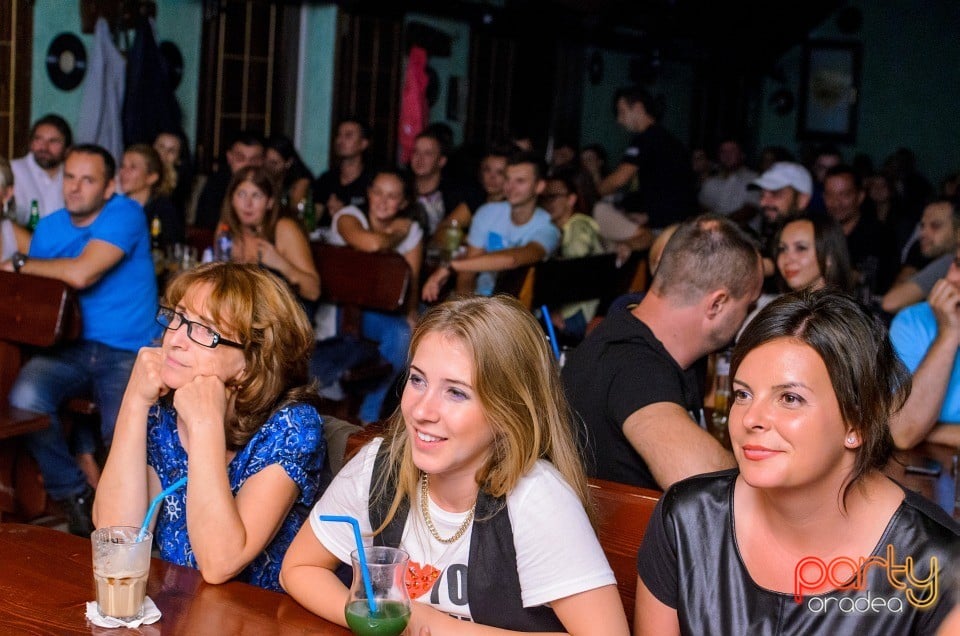 Stand Up Comedy, Queen's Music Pub