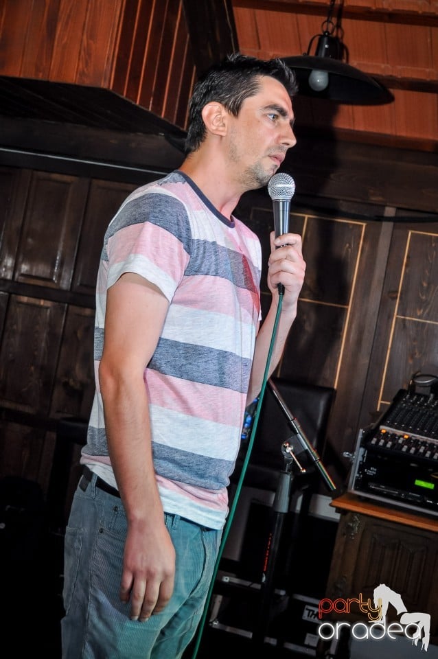 Stand-up comedy, Queen's Music Pub