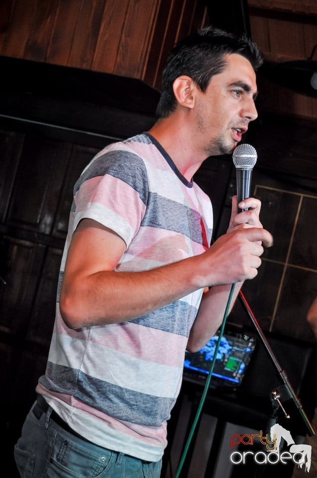 Stand-up comedy, Queen's Music Pub