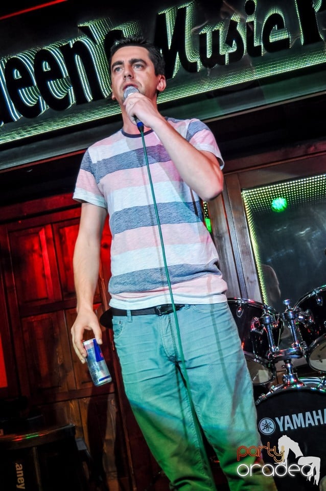 Stand-up comedy, Queen's Music Pub