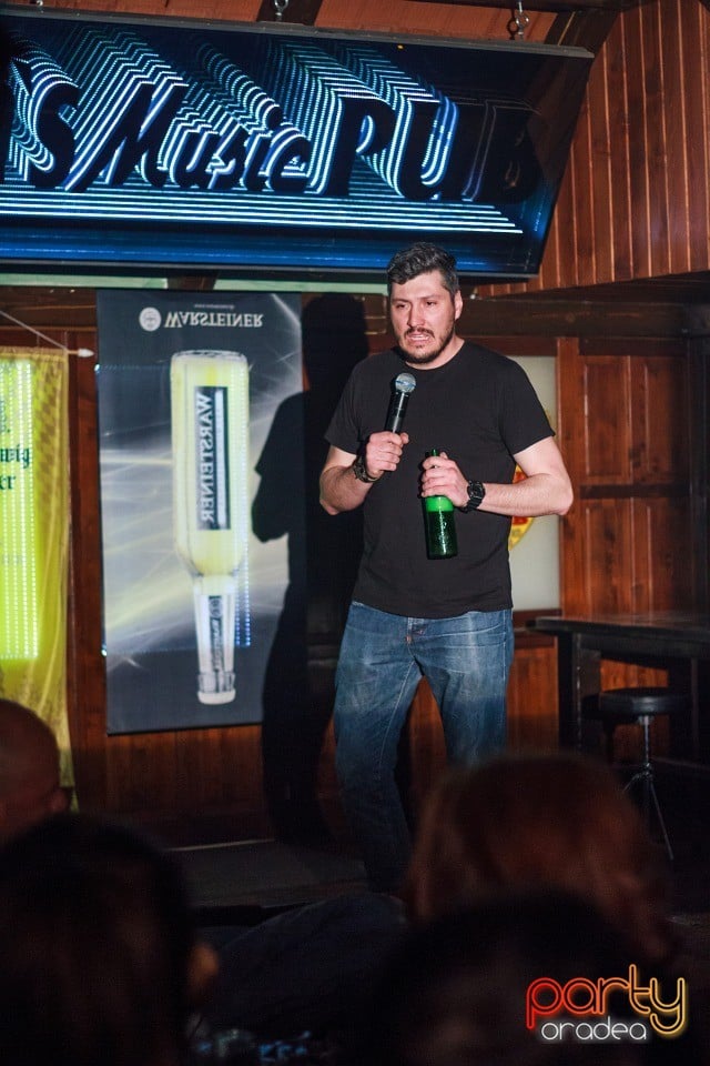 Stand Up Comedy, Queen's Music Pub