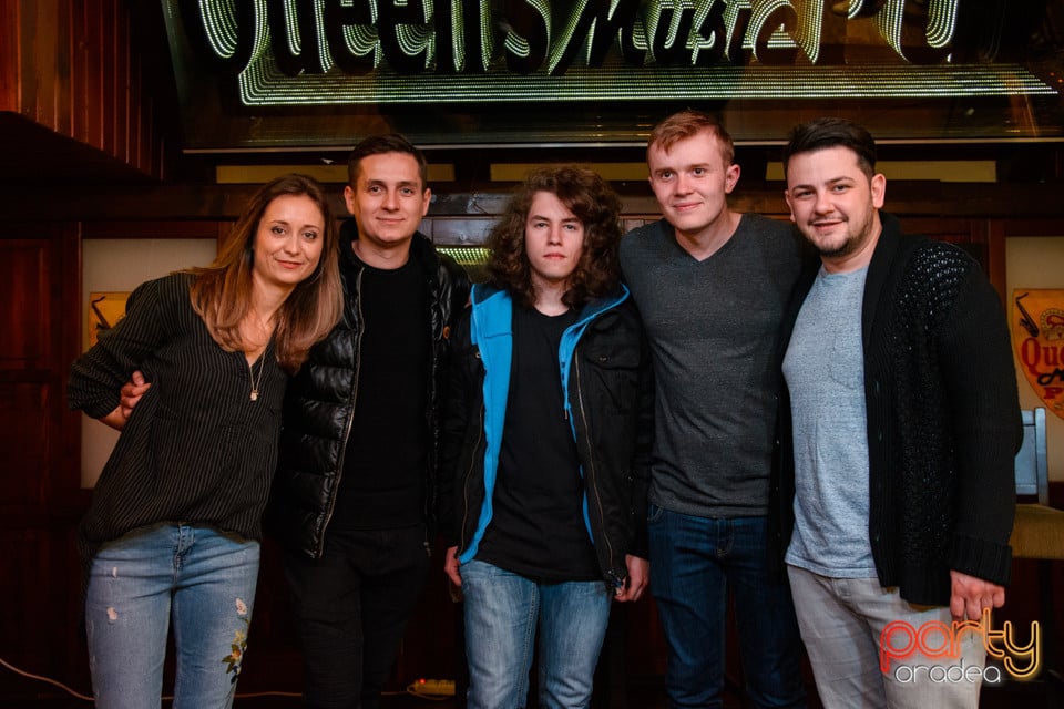 Stand-Up Comedy, Queen's Music Pub