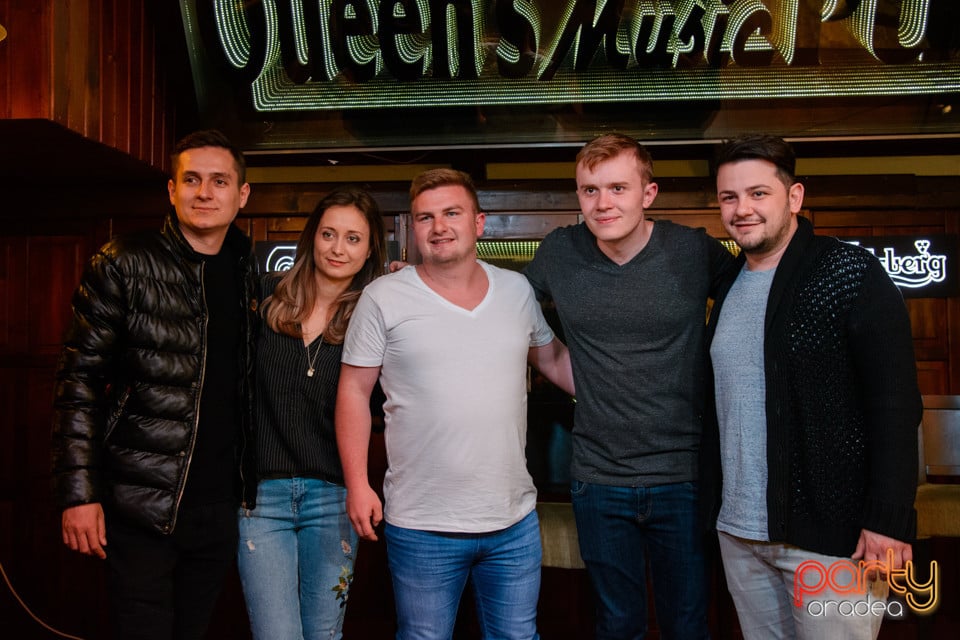 Stand-Up Comedy, Queen's Music Pub