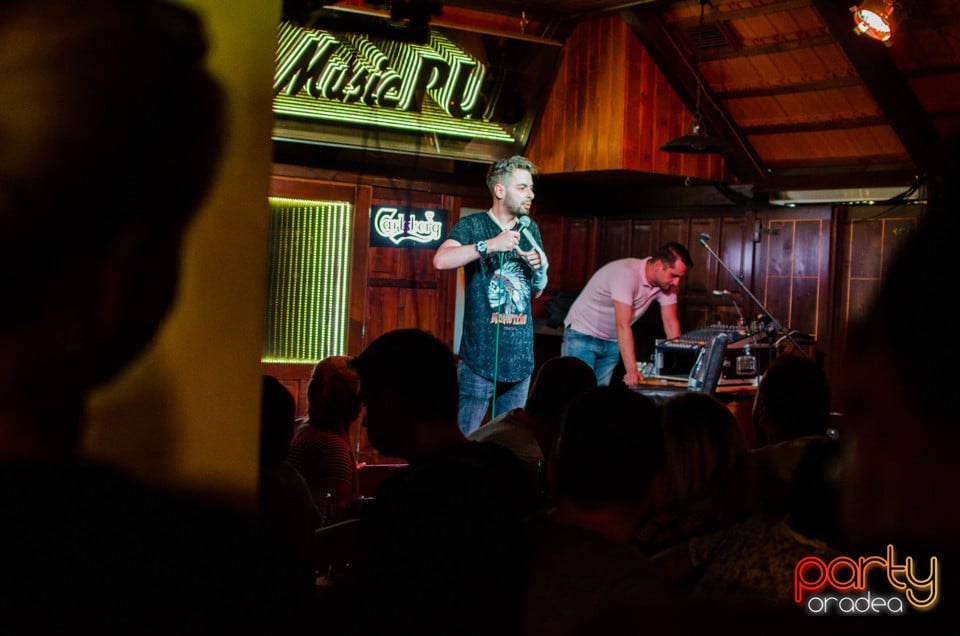 Stand-Up Comedy, Queen's Music Pub