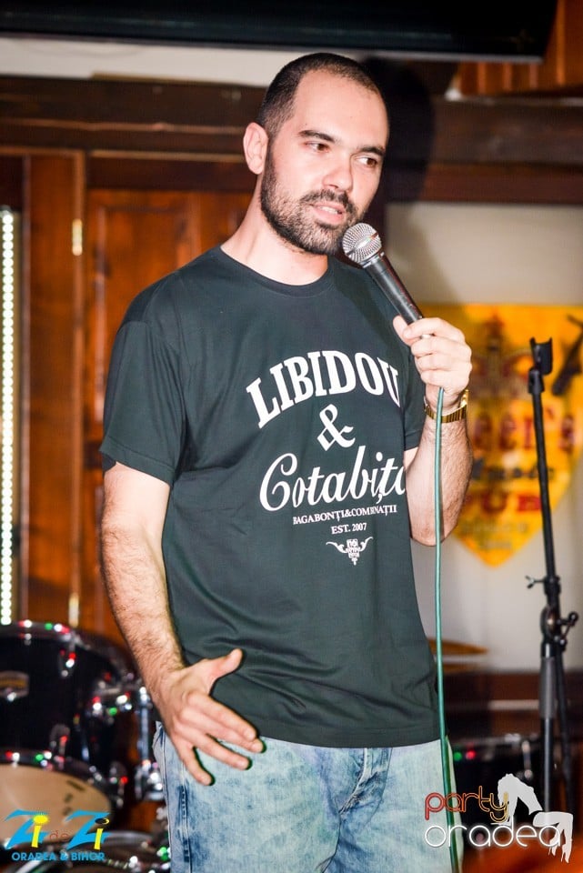 Stand up comedy, Queen's Music Pub