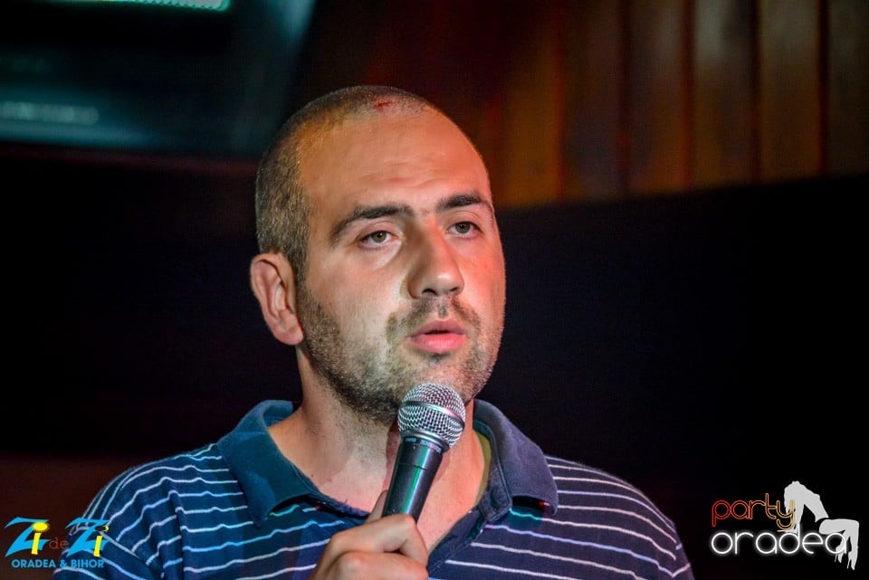 Stand up comedy, Queen's Music Pub