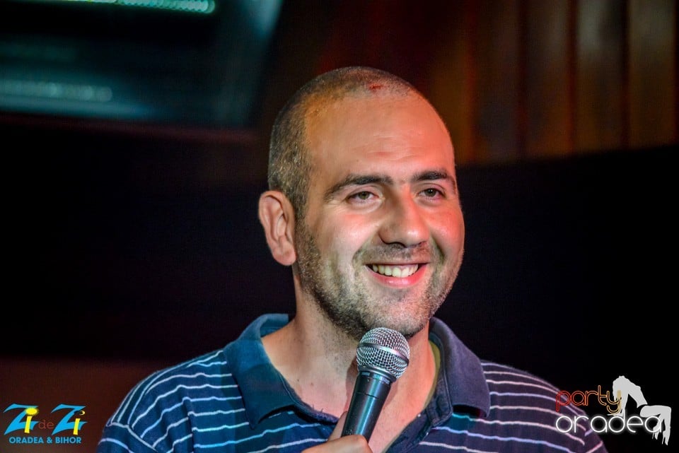 Stand up comedy, Queen's Music Pub