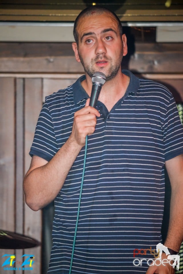 Stand up comedy, Queen's Music Pub