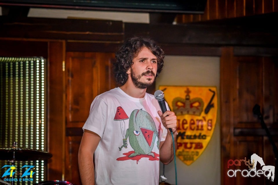 Stand up comedy, Queen's Music Pub