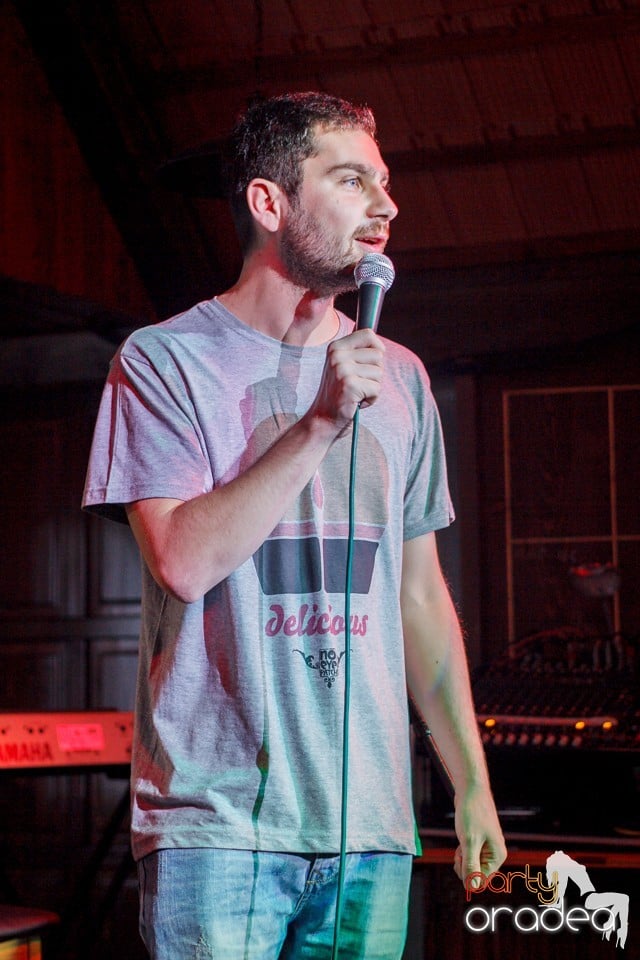 Stand up comedy, Queen's Music Pub