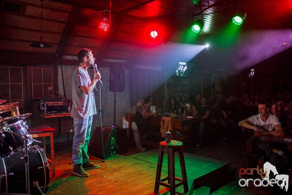 Stand up comedy, Queen's Music Pub