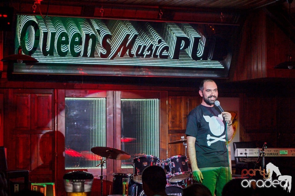 Stand up comedy, Queen's Music Pub