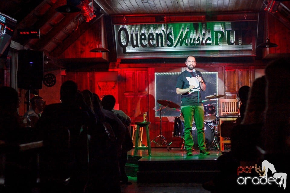 Stand up comedy, Queen's Music Pub