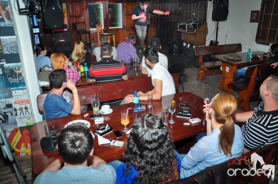 Stand-up Comedy, Queen's Music Pub