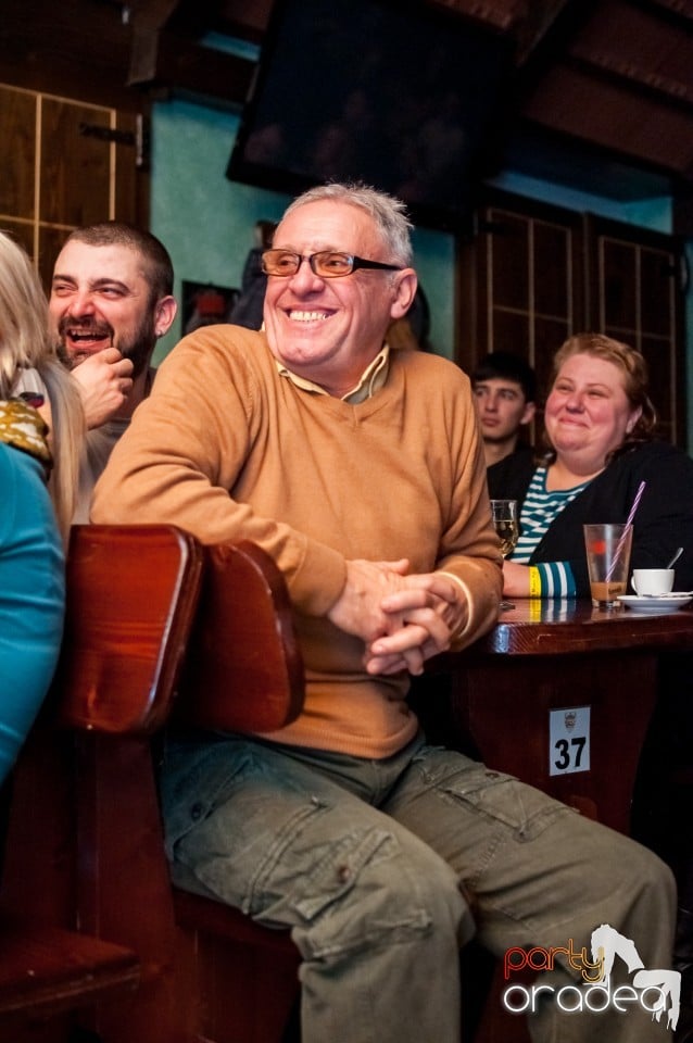 Stand up comedy, Queen's Music Pub