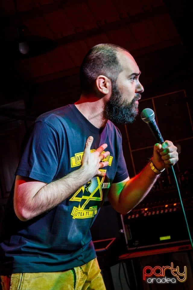 Stand Up cu Teo, Queen's Music Pub