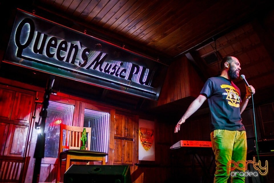 Stand Up cu Teo, Queen's Music Pub