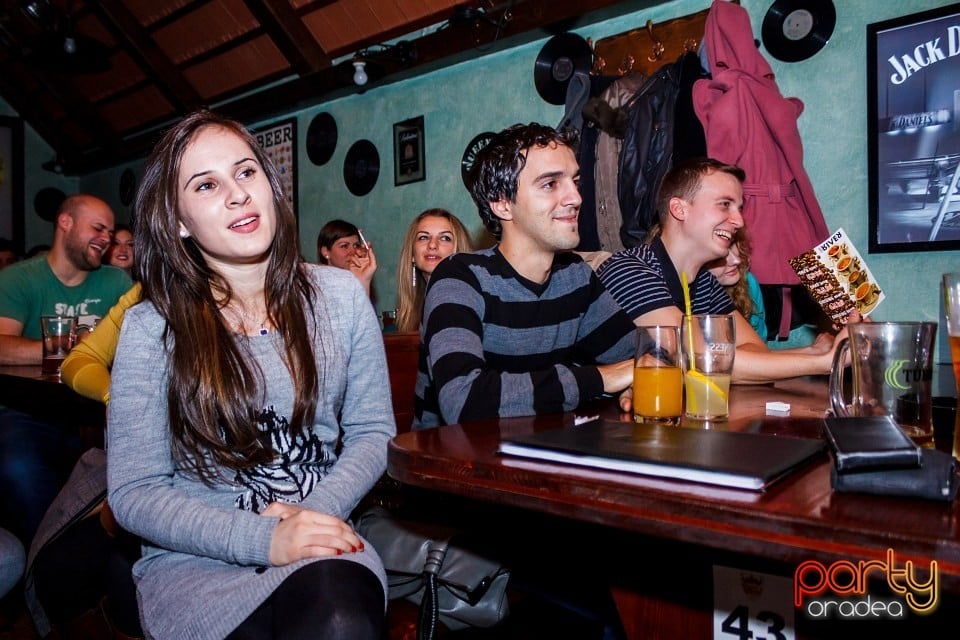 Stand Up cu Teo, Queen's Music Pub