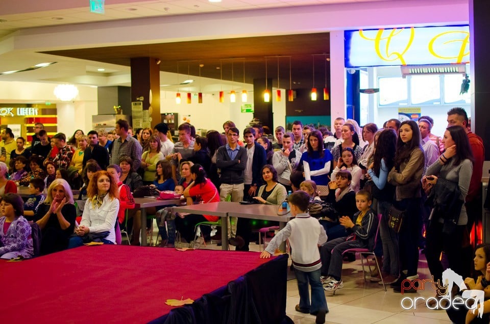 Stand Up Gentlemen! - Prezentare de modă, Lotus Center