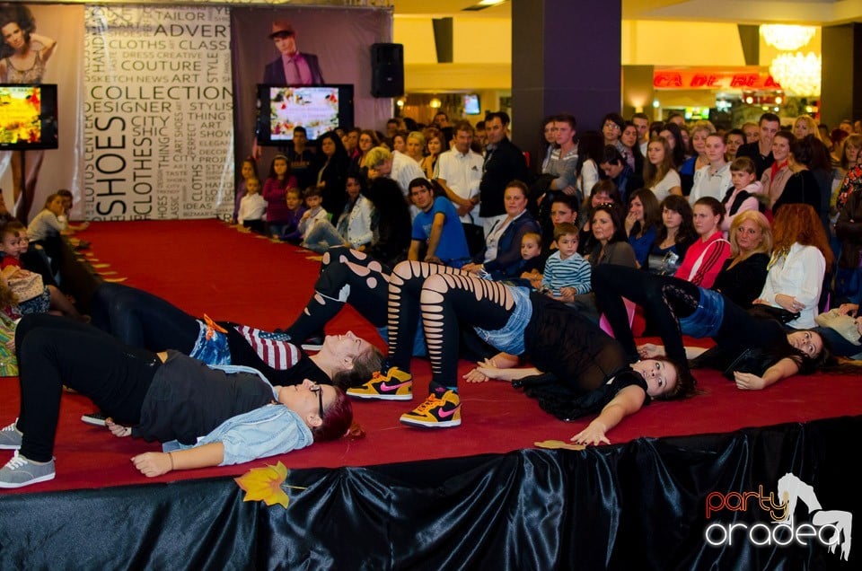 Stand Up Gentlemen! - Prezentare de modă, Lotus Center