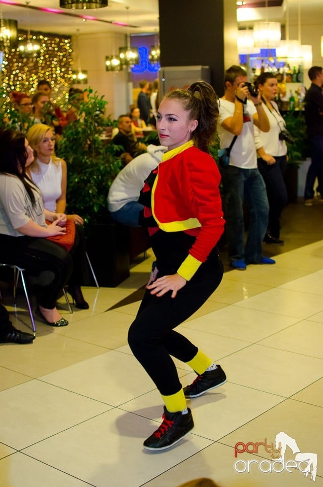 Stand Up Gentlemen! - Prezentare de modă, Lotus Center