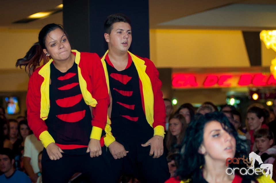 Stand Up Gentlemen! - Prezentare de modă, Lotus Center