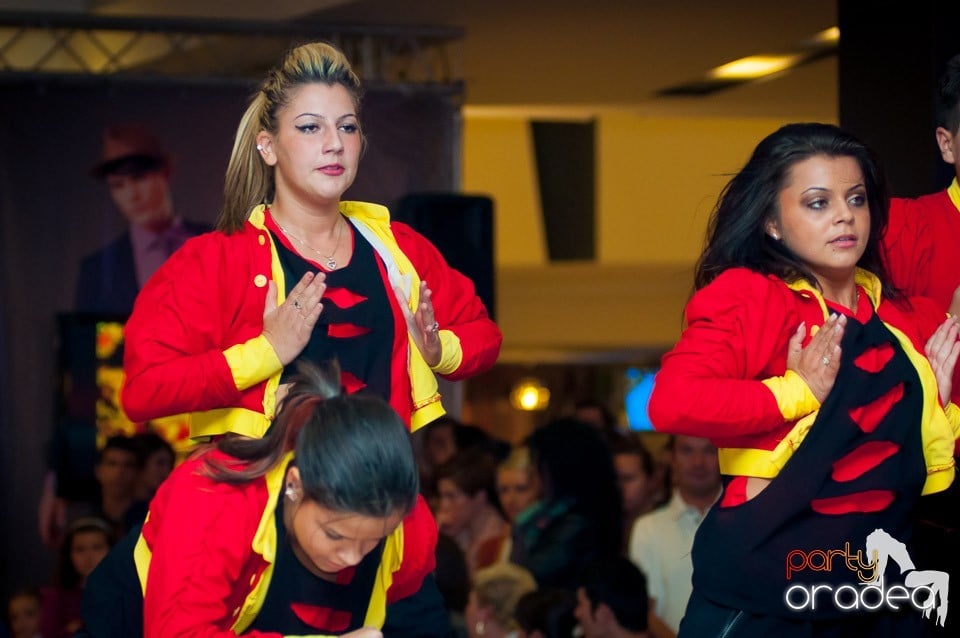 Stand Up Gentlemen! - Prezentare de modă, Lotus Center