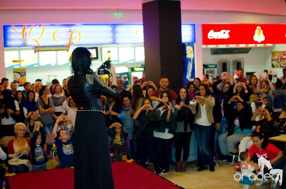 Stand Up Gentlemen! - Prezentare de modă, Lotus Center