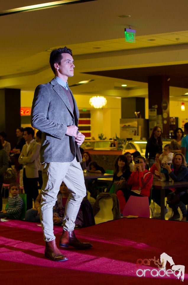Stand Up Gentlemen! - Prezentare de modă, Lotus Center