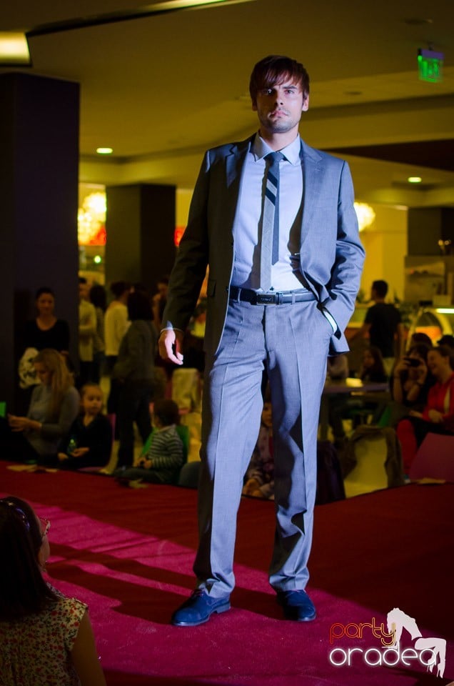 Stand Up Gentlemen! - Prezentare de modă, Lotus Center