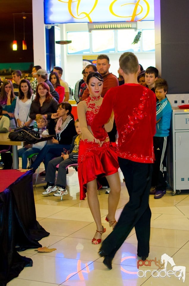 Stand Up Gentlemen! - Prezentare de modă, Lotus Center