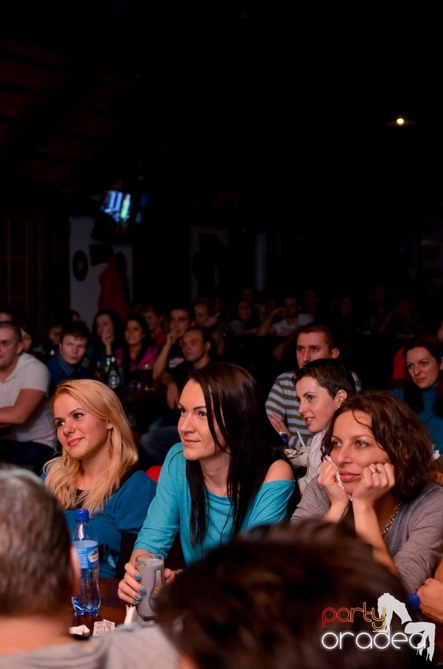 Stand up in the city cu Costel în Queen's, Queen's Music Pub