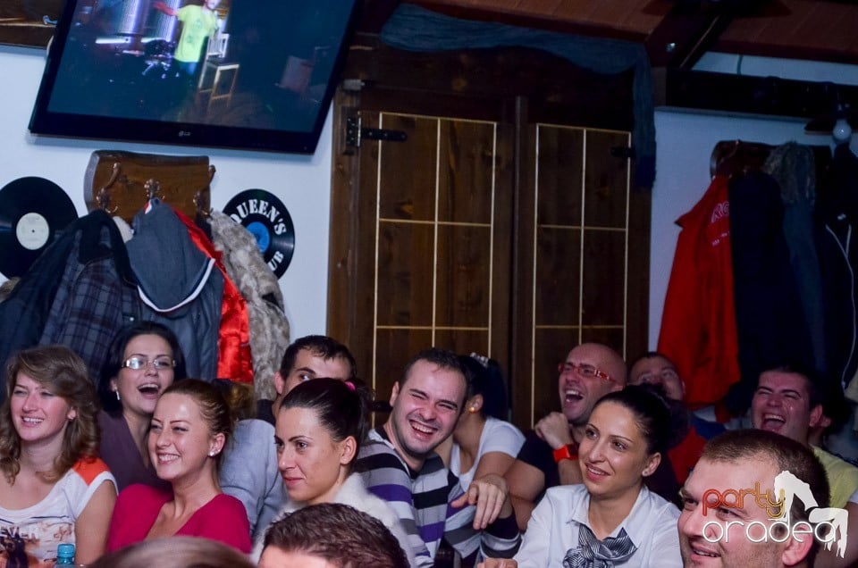 Stand up in the city cu Costel în Queen's, Queen's Music Pub