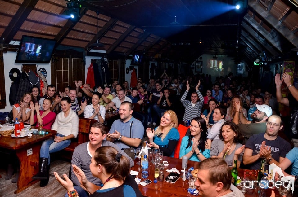 Stand up in the city cu Costel în Queen's, Queen's Music Pub