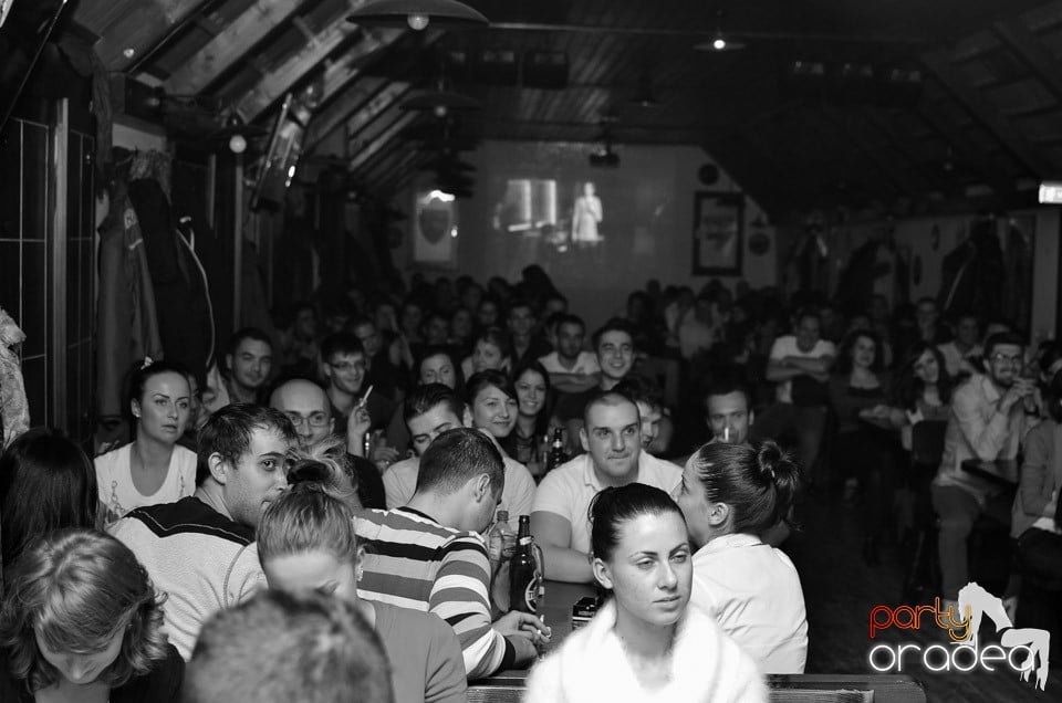 Stand up in the city cu Costel în Queen's, Queen's Music Pub