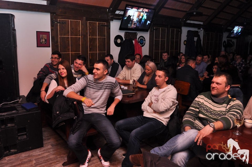 Stand-up in the City cu Costel, Queen's Music Pub