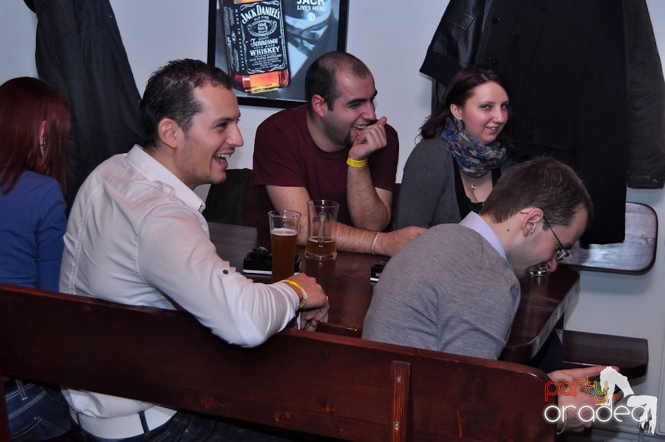 Stand-up in the City cu Costel, Queen's Music Pub