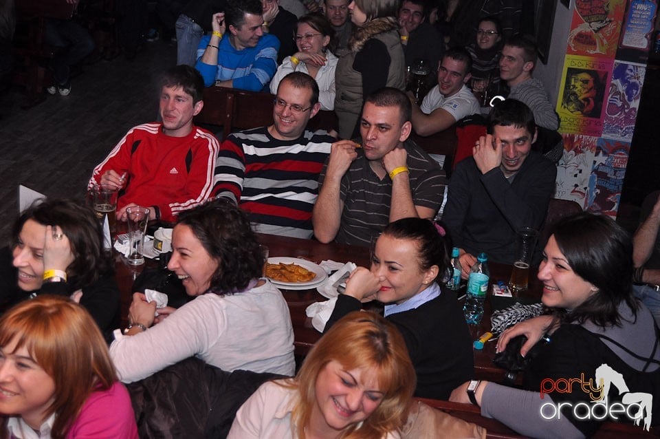 Stand-up in the City cu Costel, Queen's Music Pub