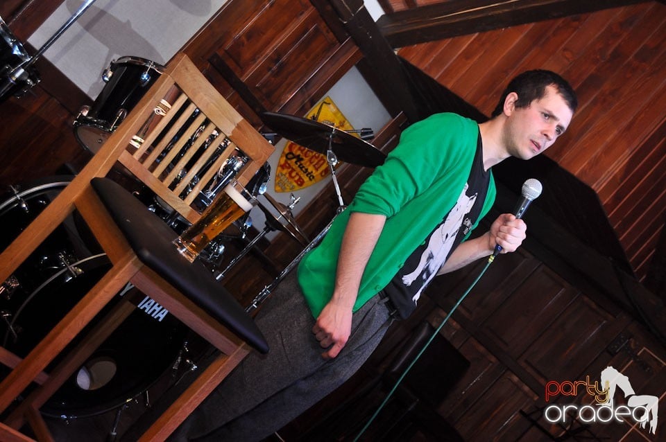 Stand-up in the City cu Costel, Queen's Music Pub