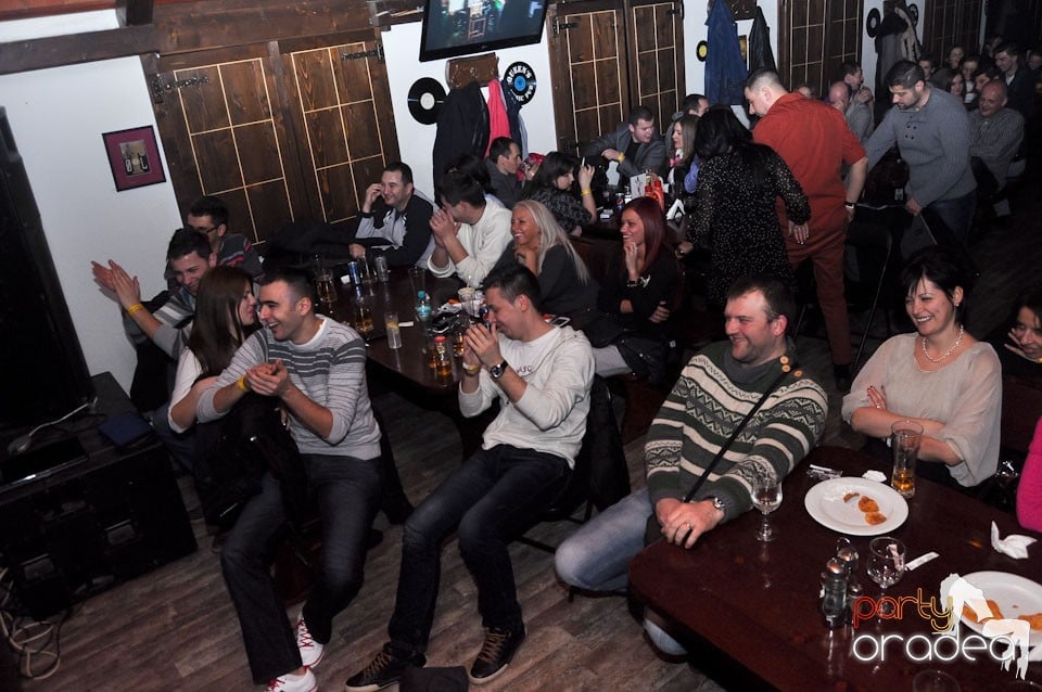 Stand-up in the City cu Costel, Queen's Music Pub