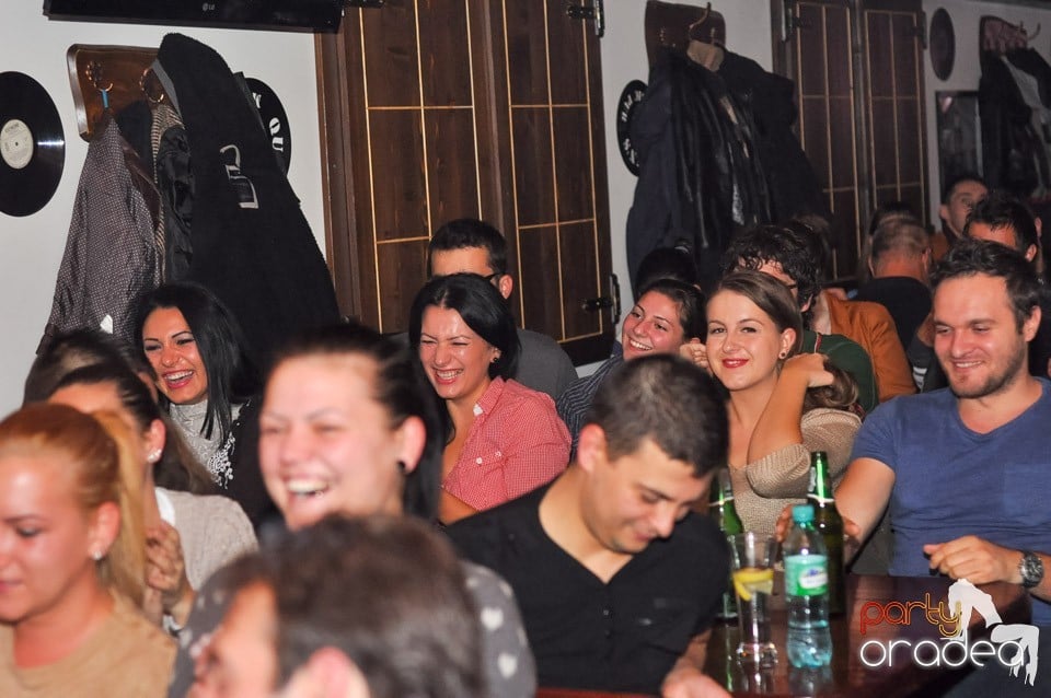 Stand up in the city cu Teo în Queen's, Queen's Music Pub